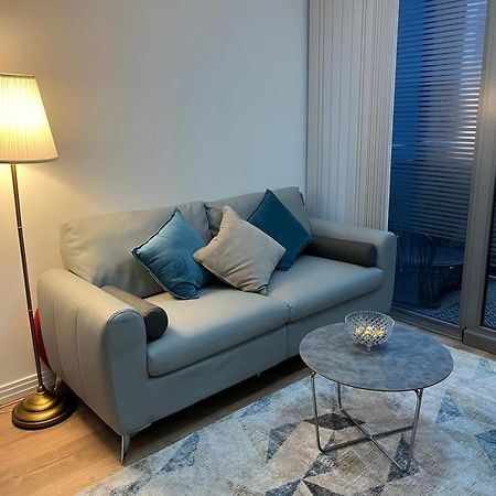ロンドンNorth Acton Flatアパートメント エクステリア 写真