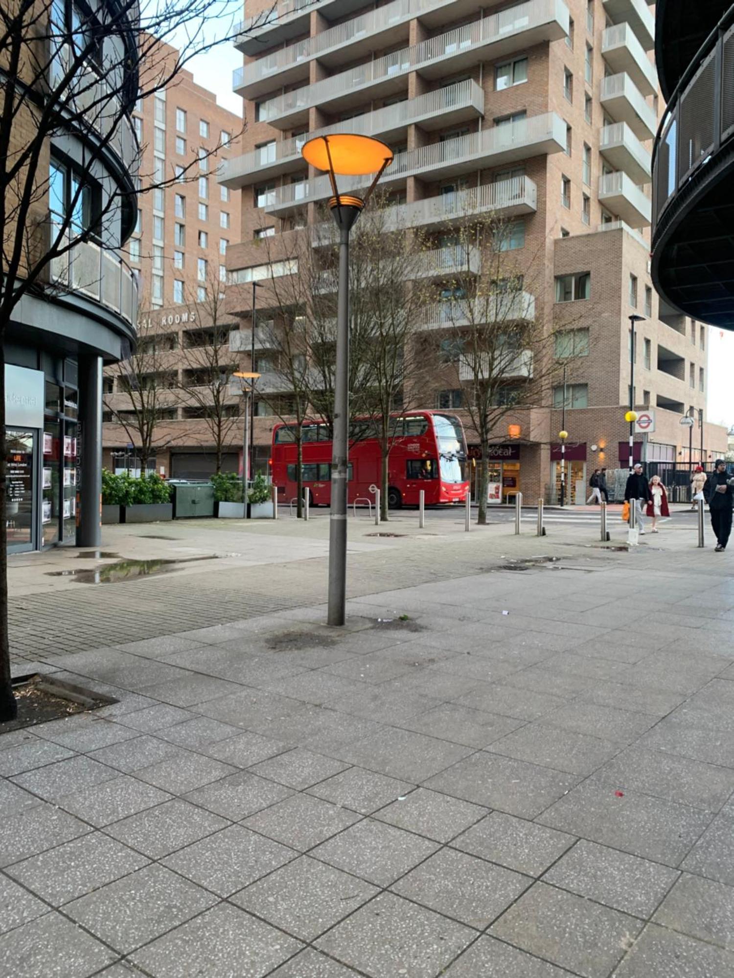 ロンドンNorth Acton Flatアパートメント エクステリア 写真