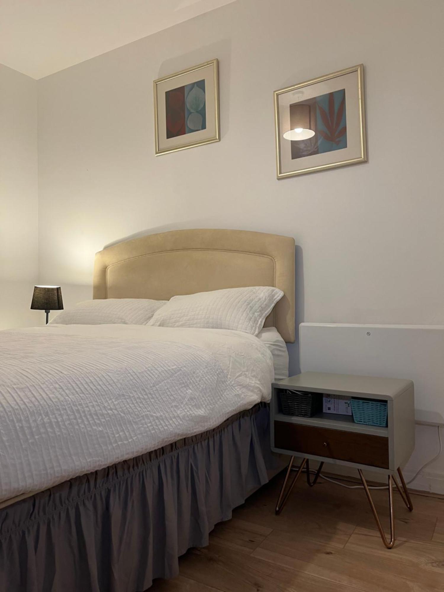ロンドンNorth Acton Flatアパートメント エクステリア 写真