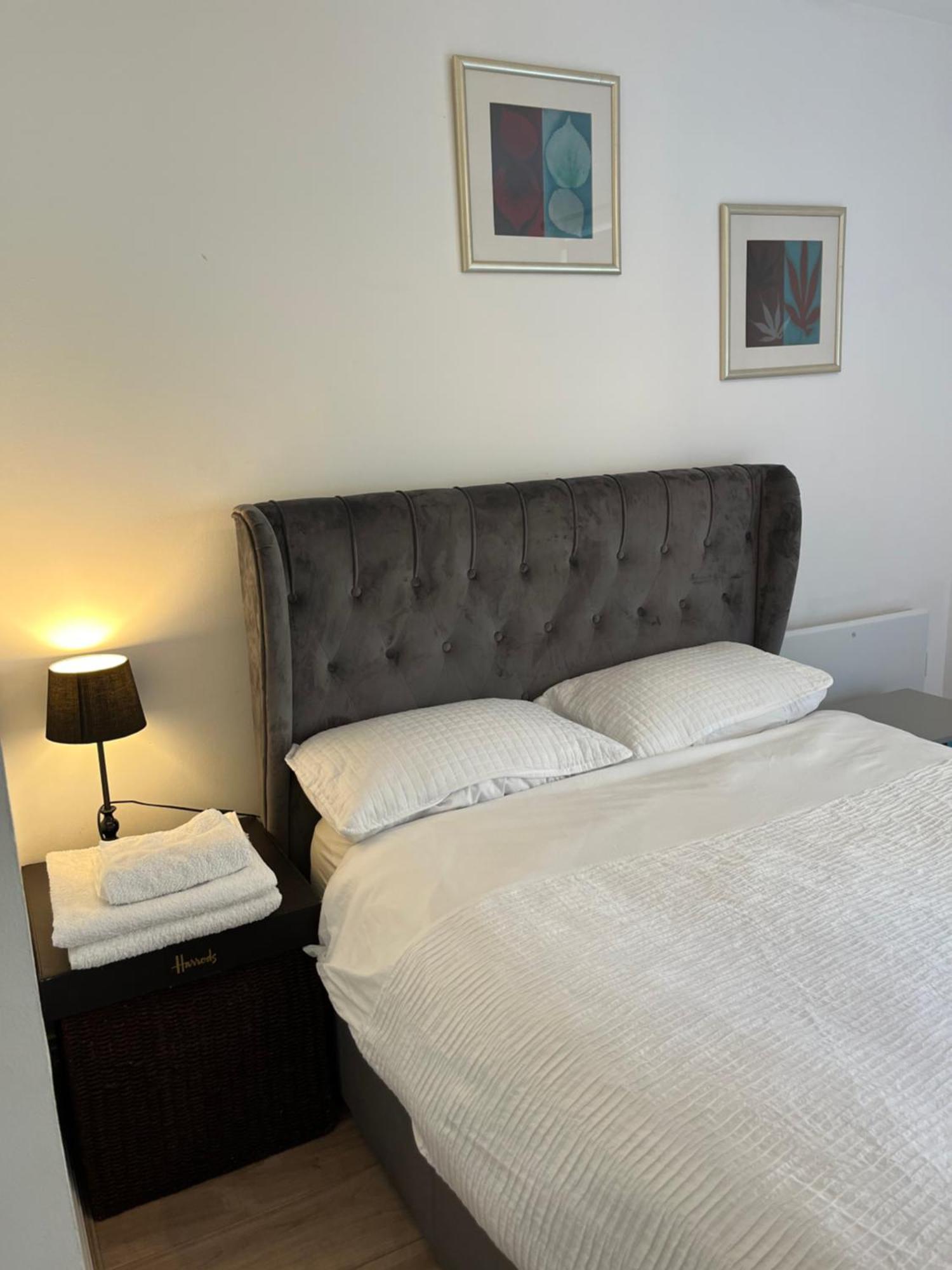 ロンドンNorth Acton Flatアパートメント エクステリア 写真
